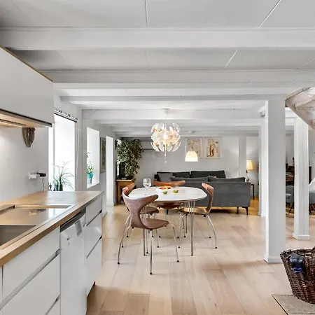 Cozy In With Kitchen * Maribo